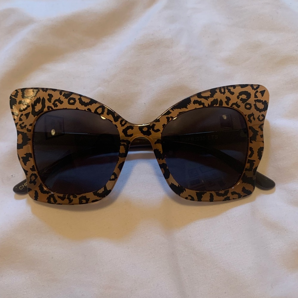 Betsy Johnson sunglasses